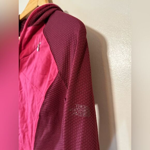 Red The North Face Flight Series Half Zip Size S EUC - Picture 5 of 5